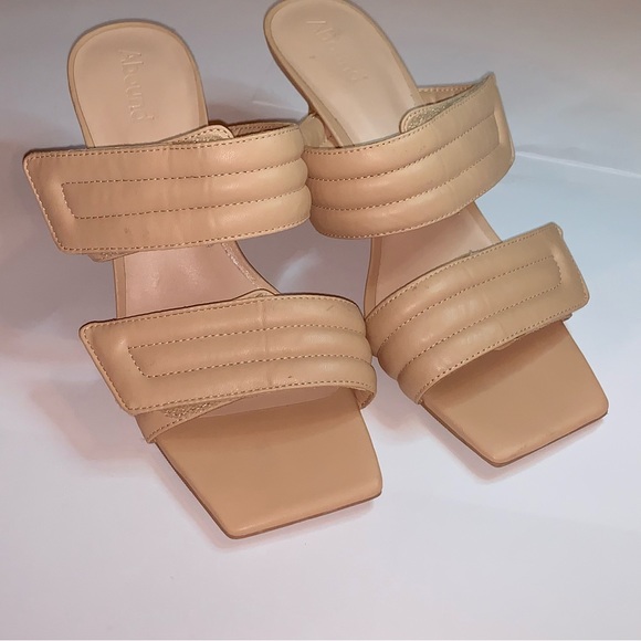 Abound sandals size 8.5 - Picture 3 of 9